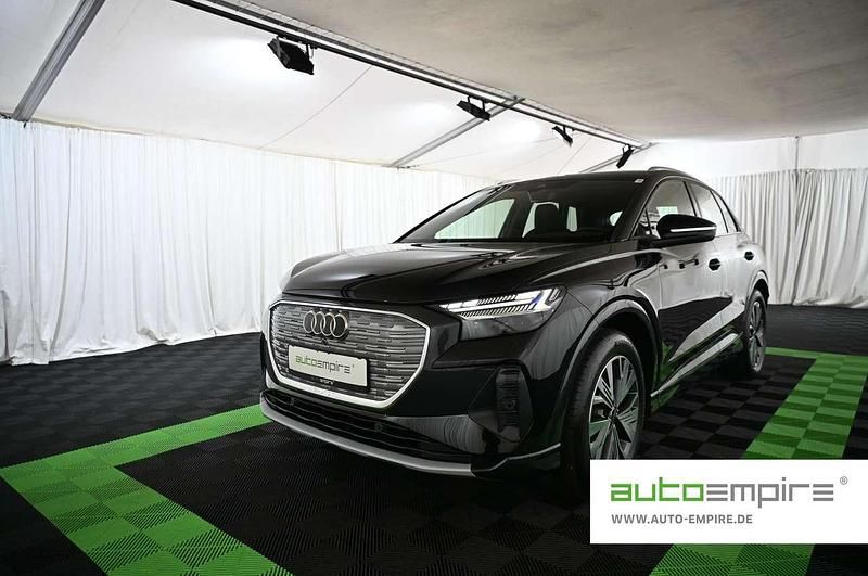 Mythosschwarz Neu 2025 Audi Q4 e-tron Advanced SUV | 39.990 € (Fairer Preis) - Bild 1/3