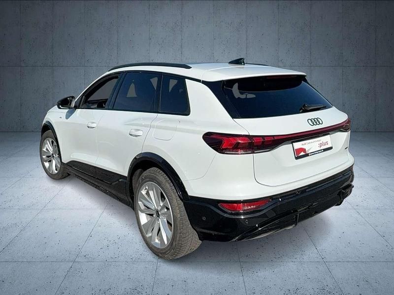 Gebraucht Audi Q6 e-tron Ambiente 284 kW (387 PS) 2025 Gletscherweiß metallic SUV