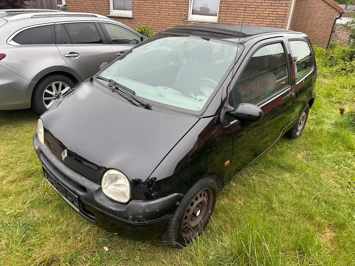 Używany Renault Twingo 58 KM (42 kW) 2002 Czarny Hatchback
