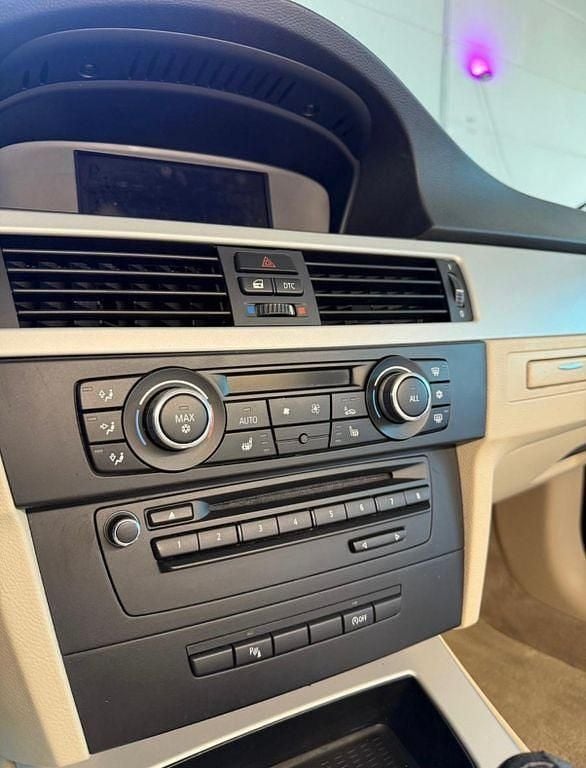 Gebraucht BMW 318 Exclusive 143 PS (105 kW) 2010 Schwarz Coupé