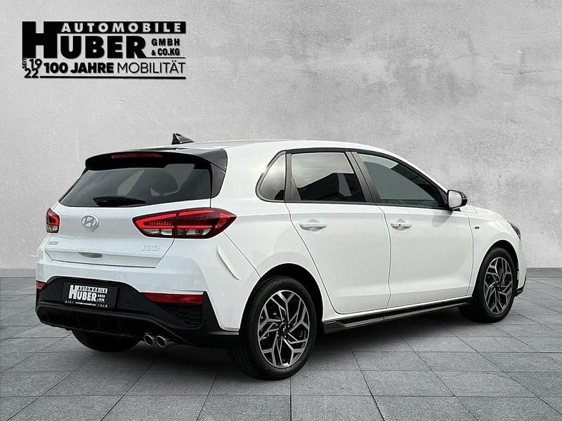 Neu Hyundai i30 N Line 150 PS (110 kW) 2026 Weiß Limousine