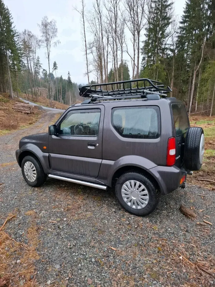 Gebraucht Suzuki Jimny 86 PS (63 kW) 2012 Grau SUV