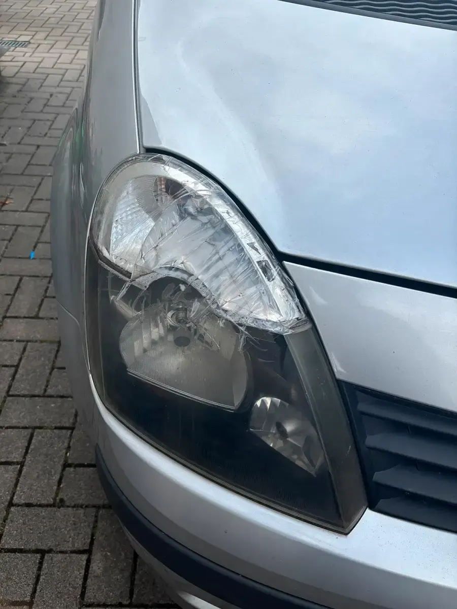 Gebraucht Renault Modus 85 PS (62 kW) 2009 Silber Van / Kleinbus