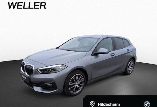Skyscraper grau (grau) Gebraucht 2023 BMW 118 Advantage Kleinwagen | 24.450 € (Fairer Preis) - Bild 1/4