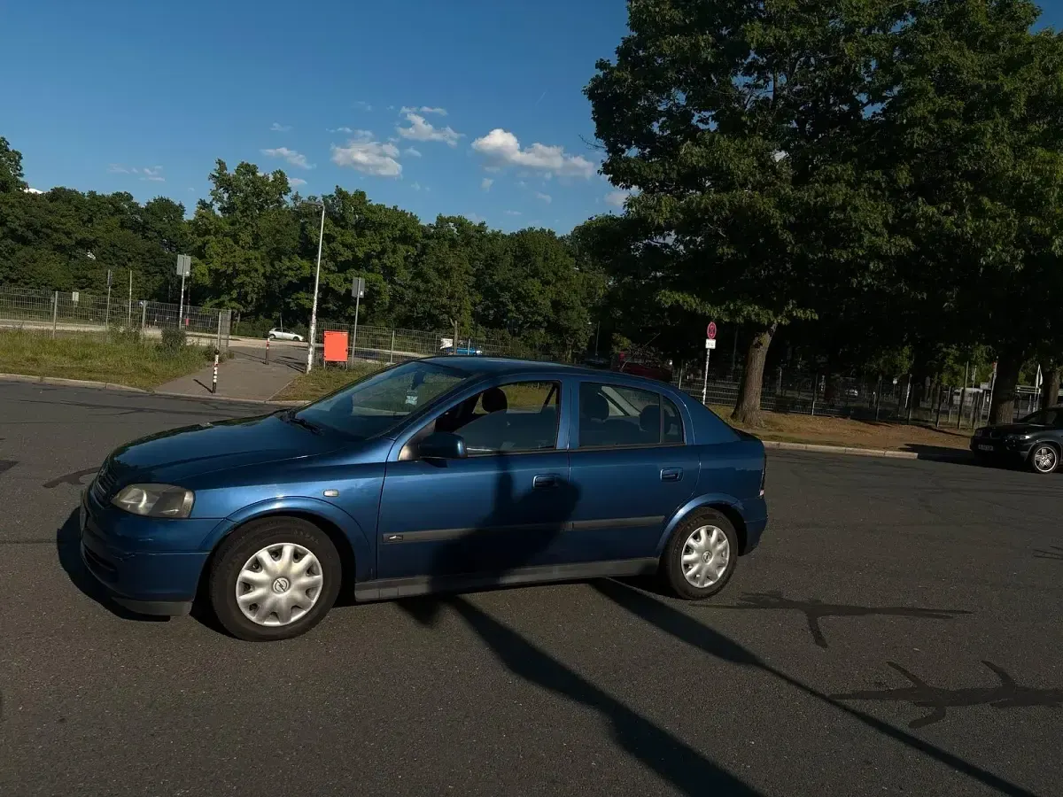 Gebraucht Opel Astra 101 PS (74 kW) 2003 Blau Coupé