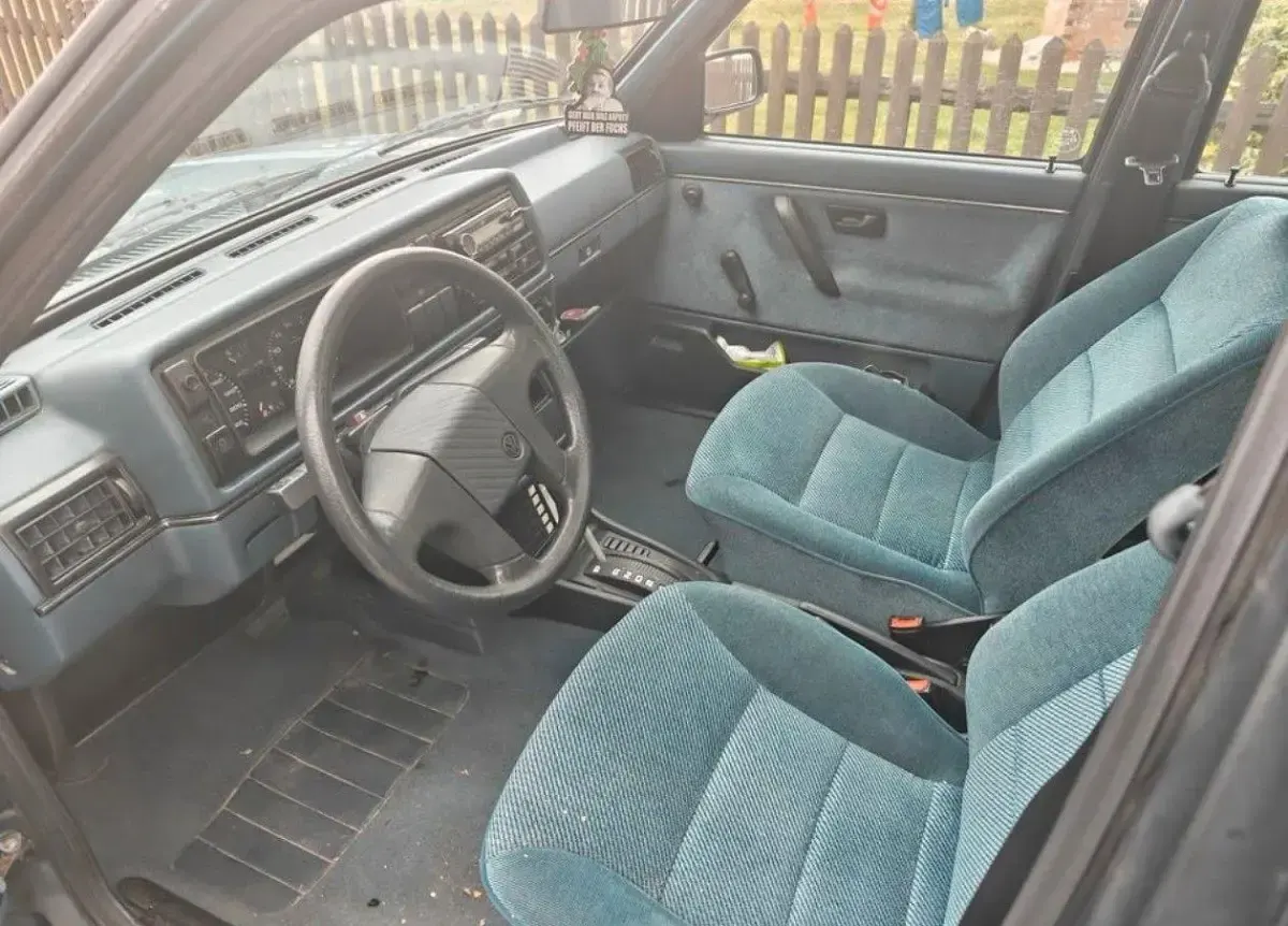 Gebraucht VW Jetta 90 PS (66 kW) 1989 Blau Limousine