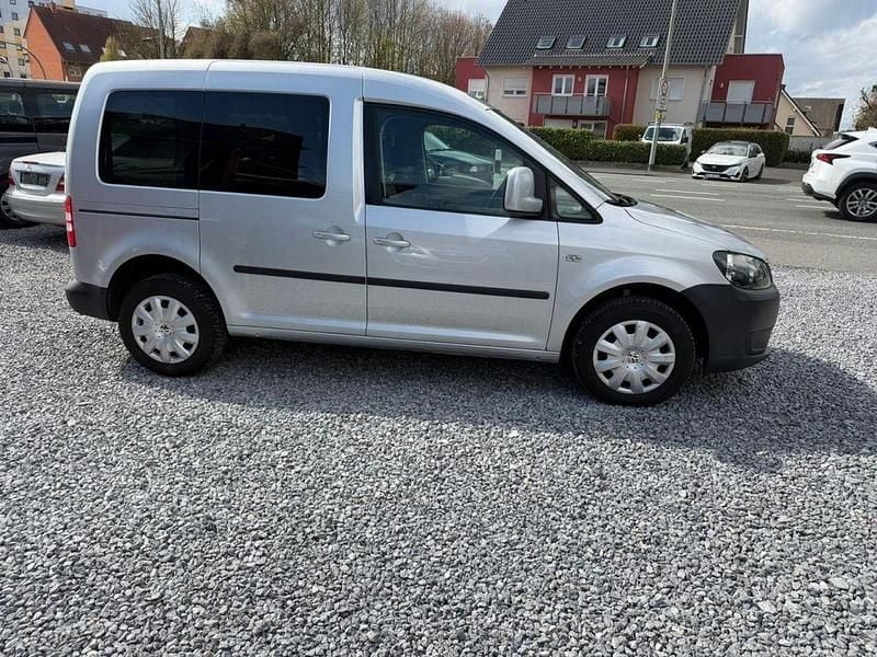 Gebraucht VW Caddy Trendline 105 PS (77 kW) 2012 Silber Van / Kleinbus