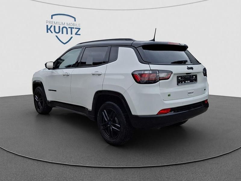 Gebraucht Jeep Compass 131 PS (96 kW) 2023 Alpine white SUV