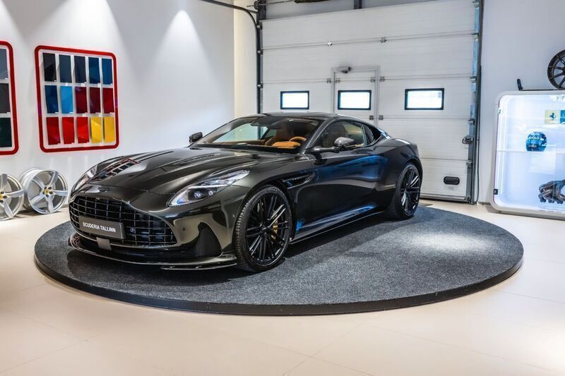 Grün Gebraucht 2024 Aston Martin DB12 | 263.264 € (Fairer Preis) - Bild 1/4