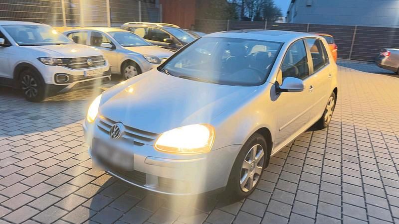 Gebraucht VW Golf V 112 PS (82 kW) 2008 Silber Kleinwagen