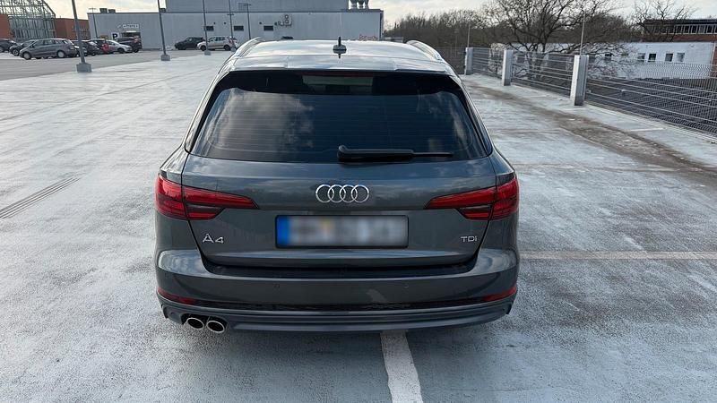 Gebraucht Audi A4 S-Line 218 PS (160 kW) 2017 Grau Kombi