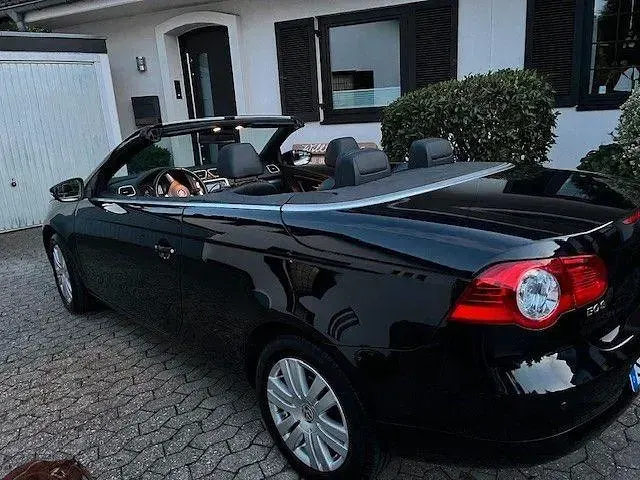 Gebraucht VW Eos 122 PS (89 kW) 2010 Schwarz Cabrio