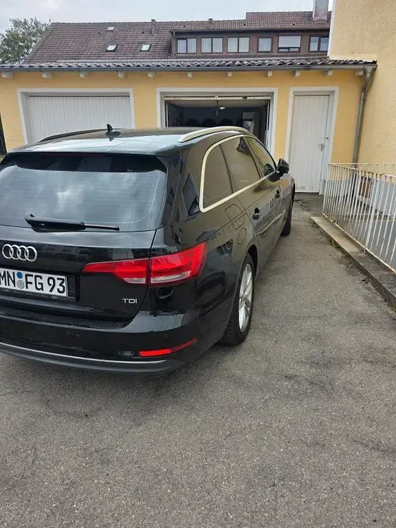 Gebraucht Audi A4 Sport 190 PS (139 kW) 2016 Schwarz Kombi