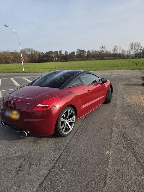 Gebraucht Peugeot RCZ 163 PS (119 kW) 2015 Rot Coupé