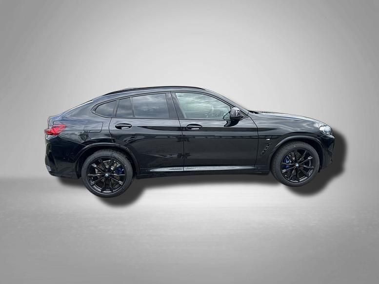 Gebraucht BMW X4 M 340 PS (250 kW) 2025 Saphirschwarz metallic SUV