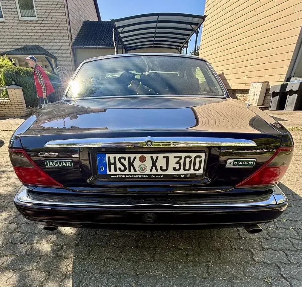 Gebraucht Jaguar X300 211 PS (155 kW) 1996 Violett Limousine