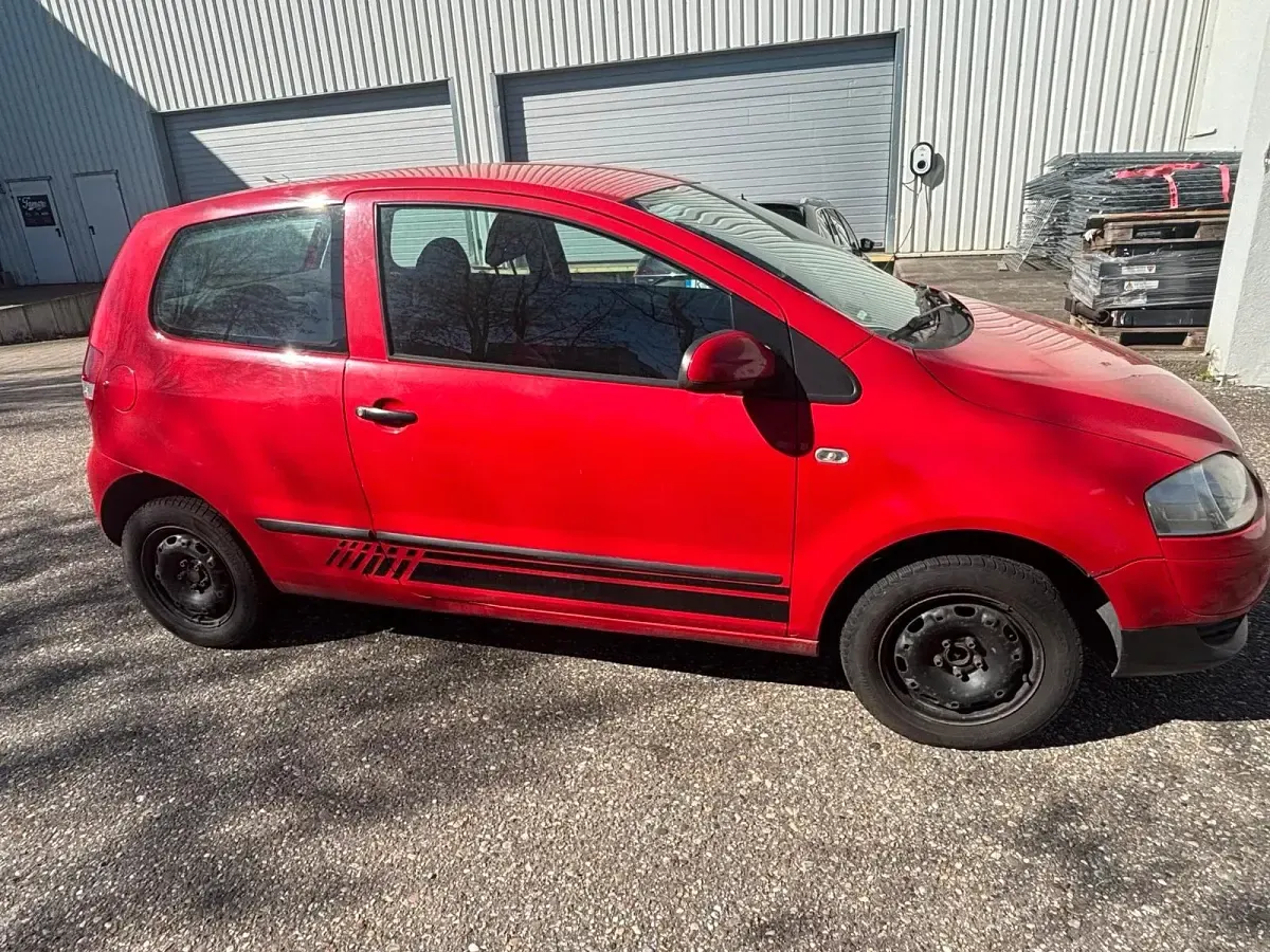 Gebraucht VW Fox 55 PS (40 kW) 2006 Rot Kleinwagen