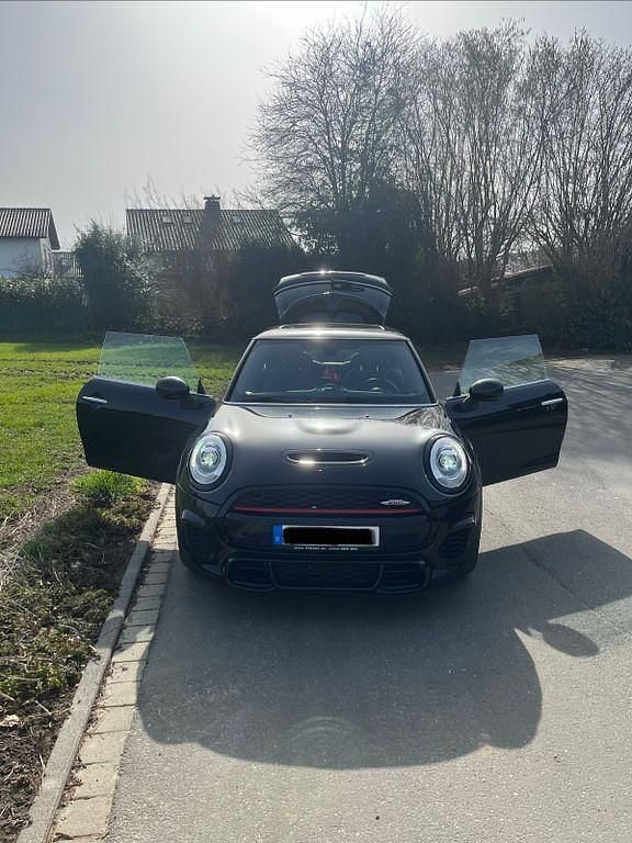 Gebraucht Mini John Cooper Works 231 PS (169 kW) 2015 Schwarz Kleinwagen