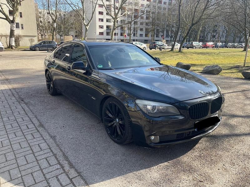 Gebraucht BMW 730 249 PS (183 kW) 2010 Schwarz Limousine
