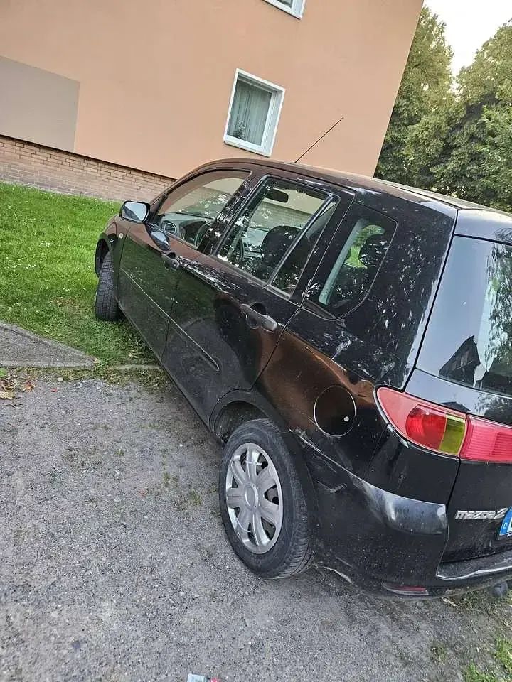 Gebraucht Mazda 2 Exclusive 83 PS (61 kW) 2005 Schwarz Kleinwagen