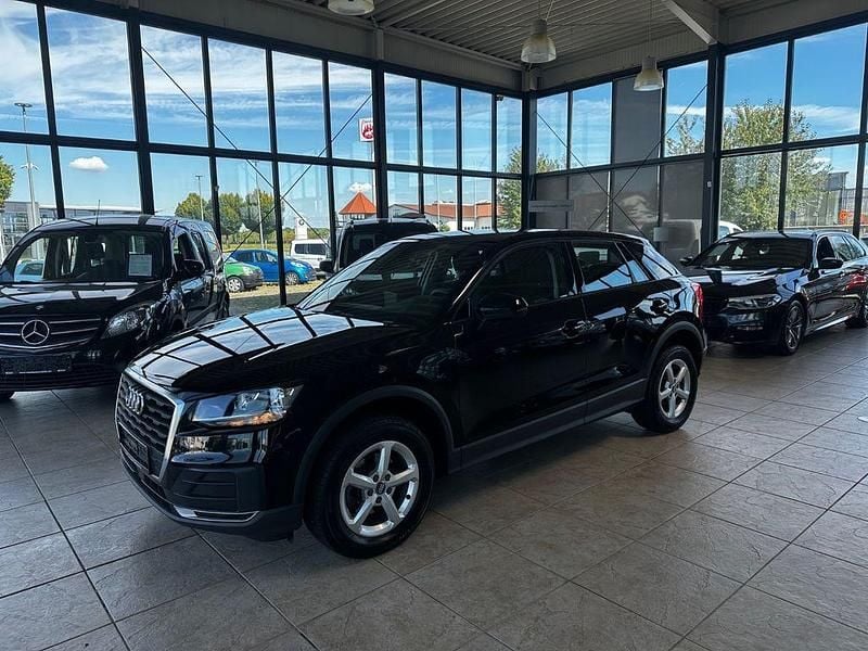 Schwarz Gebraucht 2020 Audi Q2 Basis SUV | 17.700 € (Fairer Preis) - Bild 1/4