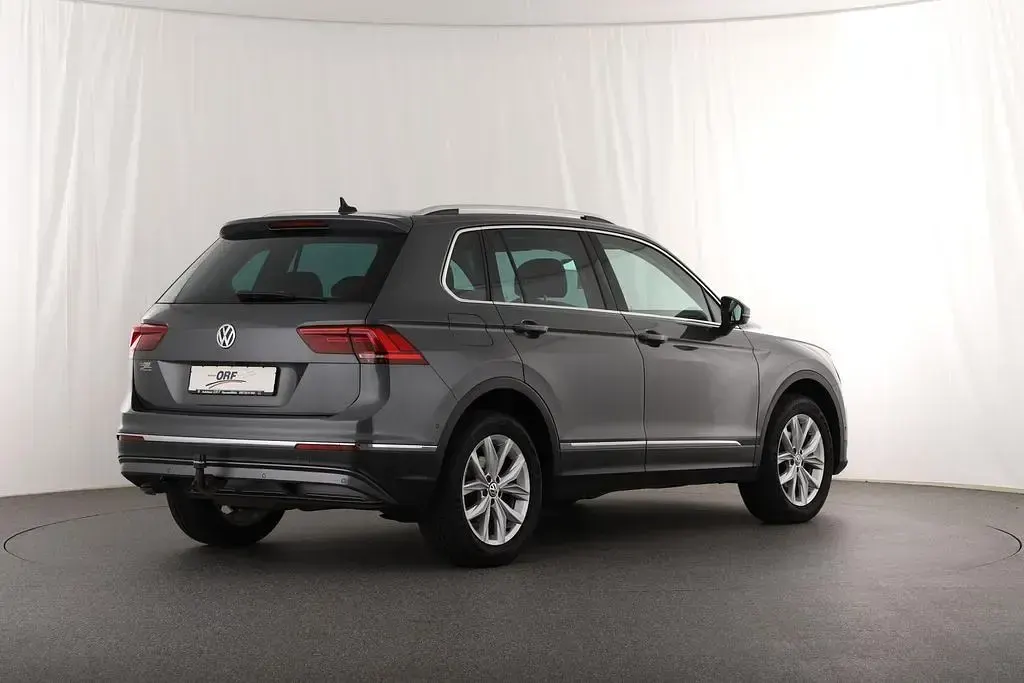 Gebraucht VW Tiguan Highline 150 PS (110 kW) 2019 Grau SUV
