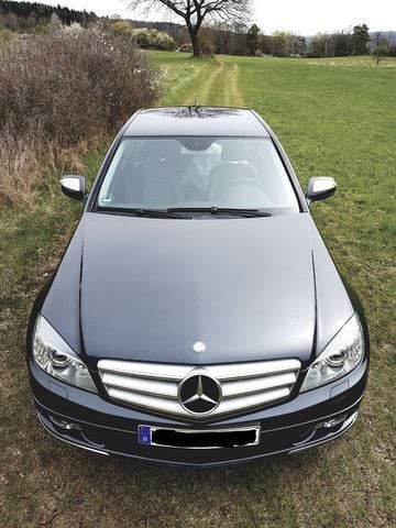 Grau metallic Gebraucht 2008 Mercedes C230 Limousine | 8.000 € (Fairer Preis) - Bild 1/4