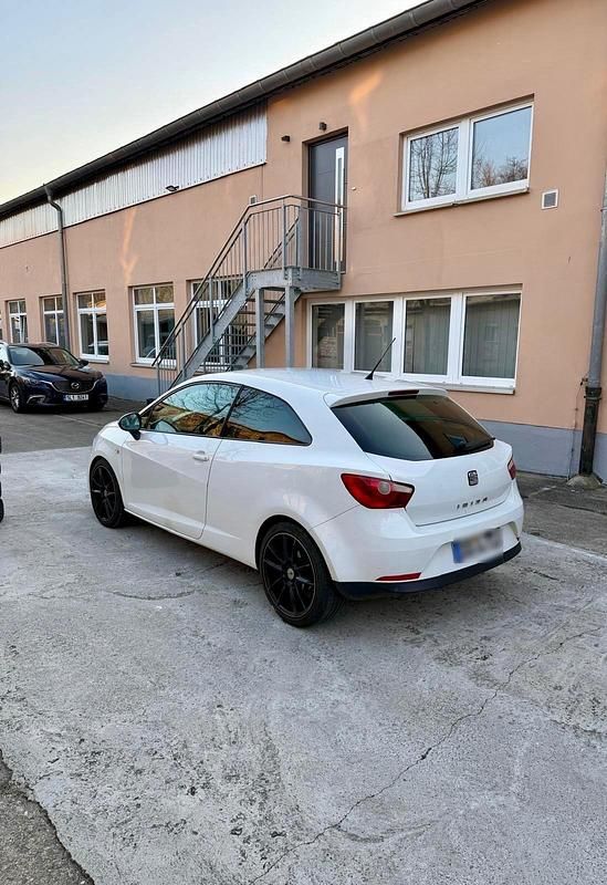 Gebraucht Seat Ibiza 90 PS (66 kW) 2010 Weiß Kleinwagen