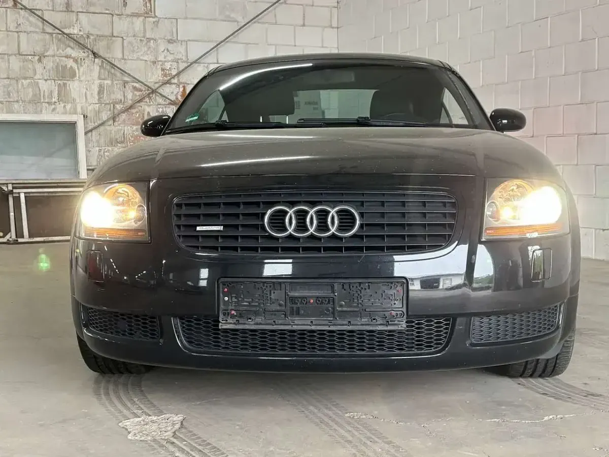 Second-hand Audi TT 179 CP (131 kW) 1999 Negru Coupe