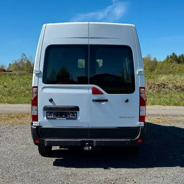 Second-hand Renault Master Basis 179 CP (131 kW) 2024 Alb Monovolum