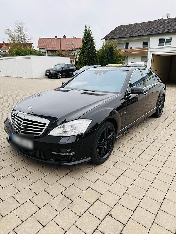 Schwarz Gebraucht 2011 Mercedes S63 AMG AMG Limousine | 30.000 € - Bild 1/4