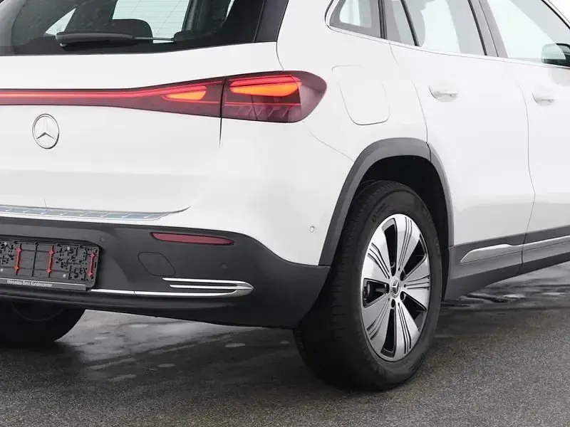 Gebraucht Mercedes EQA250+ Advanced 140 kW (191 PS) 2025 Unilack polarweiß SUV