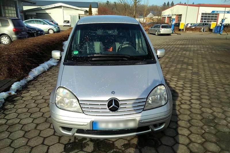 Silber Gebraucht 2003 Mercedes Vaneo Van / Kleinbus | 2.500 € (Etwas zu teuer) - Bild 1/4