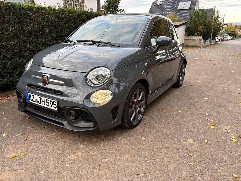 Grau Gebraucht 2017 Abarth 595C Cabrio | 17.700 € (Etwas zu teuer) - Bild 1/4