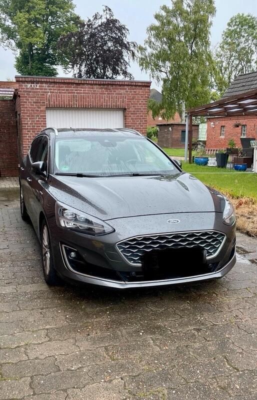 Grau Gebraucht 2020 Ford Focus Vignale Kombi | 16.000 € (Fairer Preis) - Bild 1/4