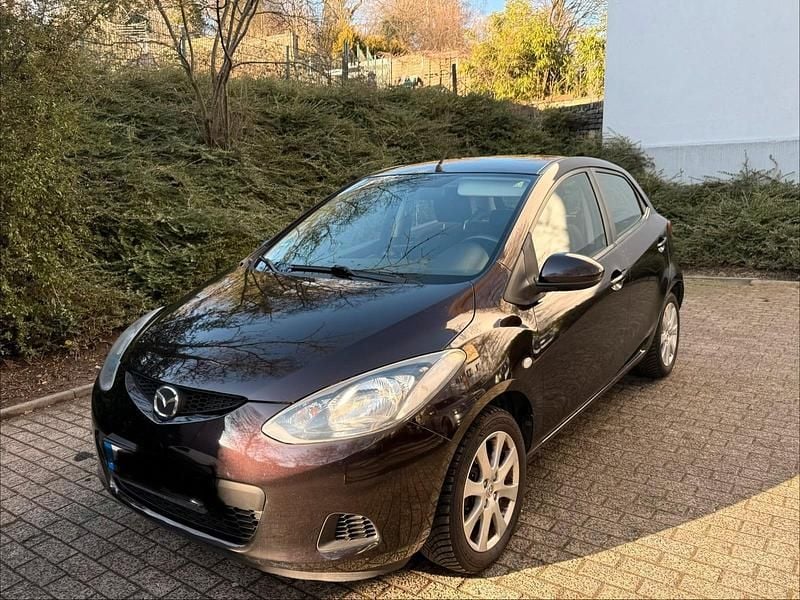 Schwarz Gebraucht 2010 Mazda 2 Kleinwagen | 2.000 € (Fairer Preis) - Bild 1/4