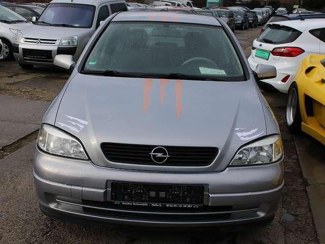 Gebraucht Opel Astra Comfort 101 PS (74 kW) 2002 Silber Limousine