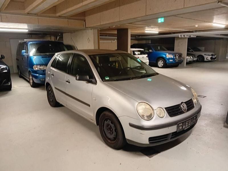 Grau Gebraucht 2004 VW Polo Limousine | 800 € (Superpreis) - Bild 1/4