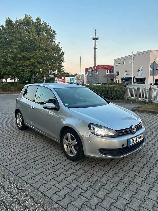 Silber Gebraucht 2011 VW Golf VI Coupé | 6.000 € (Fairer Preis) - Bild 1/4