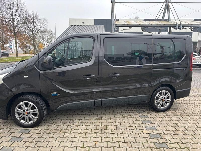 Gebraucht Fiat Talento Family 145 PS (106 kW) 2017 Schwarz Van / Kleinbus