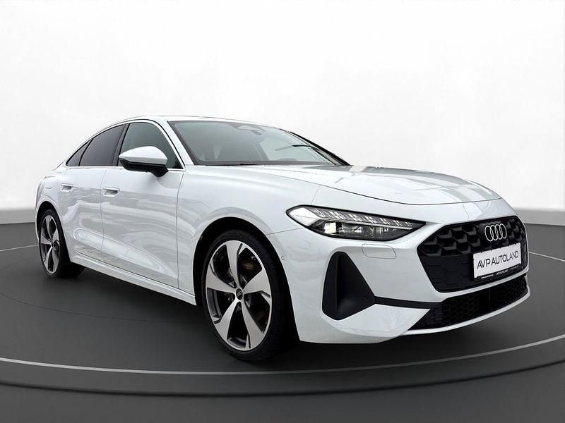 Gebraucht Audi A5 Sport 150 PS (110 kW) 2025 Gletscherweiß metallic Limousine