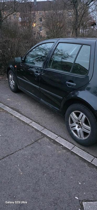 Gebraucht VW Golf IV 75 PS (55 kW) 1999 Kleinwagen