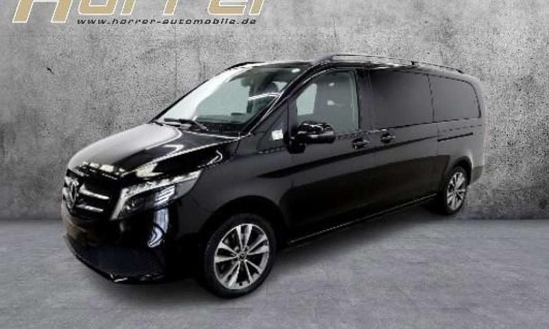 Obsidianschwarz metallic Gebraucht 2023 Mercedes V300 Avantgarde Van / Kleinbus | 55.870 € (Superpreis) - Bild 1/4