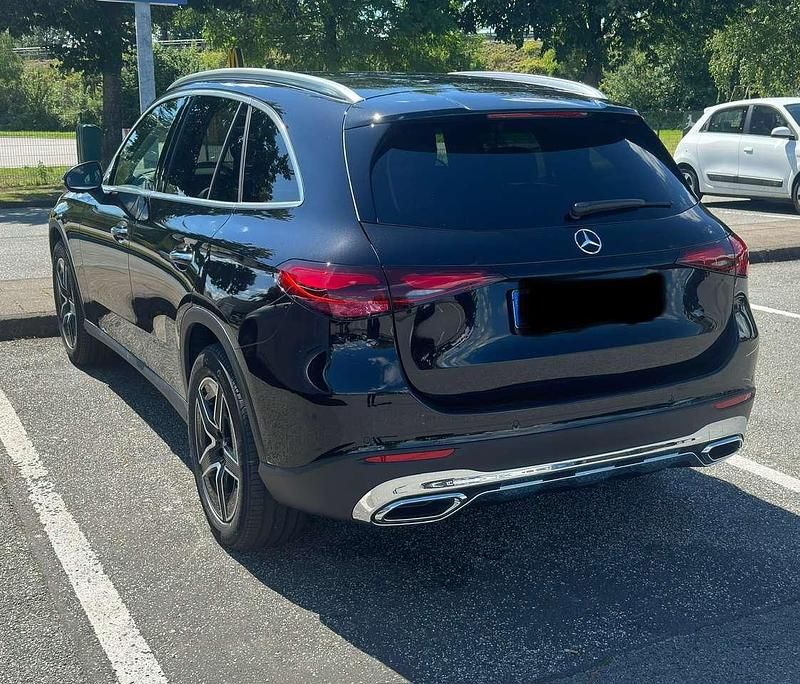 Gebraucht Mercedes GLC200 Advanced 204 PS (150 kW) 2024 Schwarz SUV