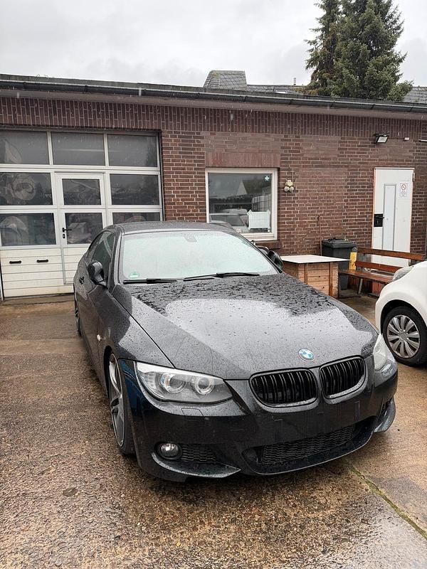 Schwarz Gebraucht 2010 BMW 325 Coupé | 7.999 € (Superpreis) - Bild 1/4