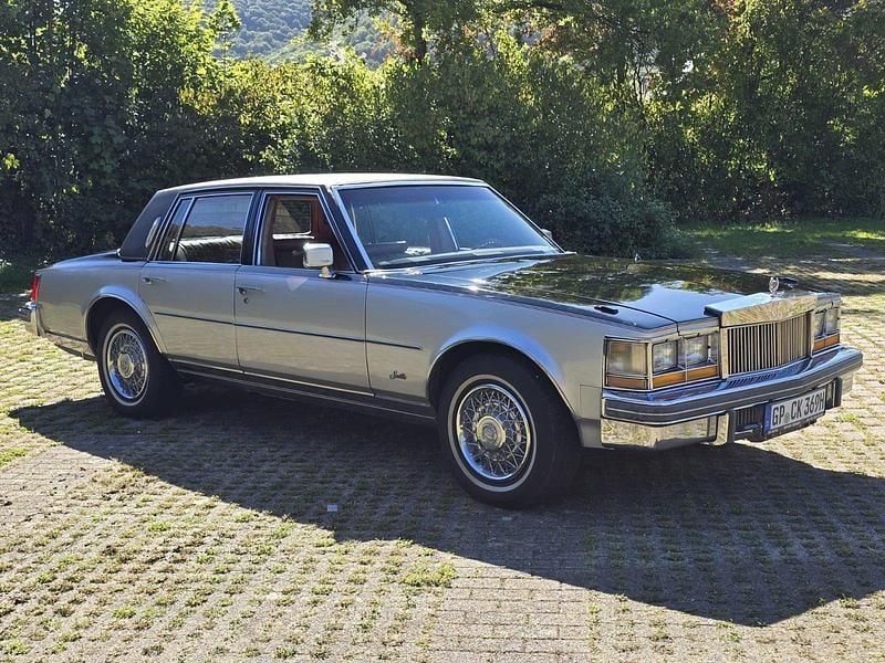 Grau Gebraucht 1977 Cadillac Seville Limousine | 19.999 € - Bild 1/4