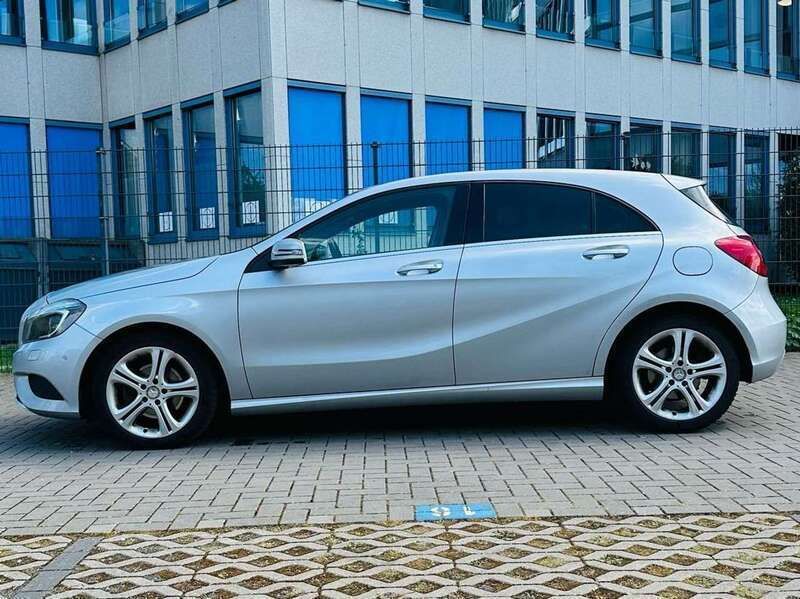 Grau Gebraucht 2014 Mercedes A200 Style Limousine | 13.500 € (Fairer Preis) - Bild 1/4