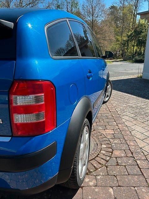 Second-hand Audi A2 75 CP (55 kW) 2004 Albastru Hatchback