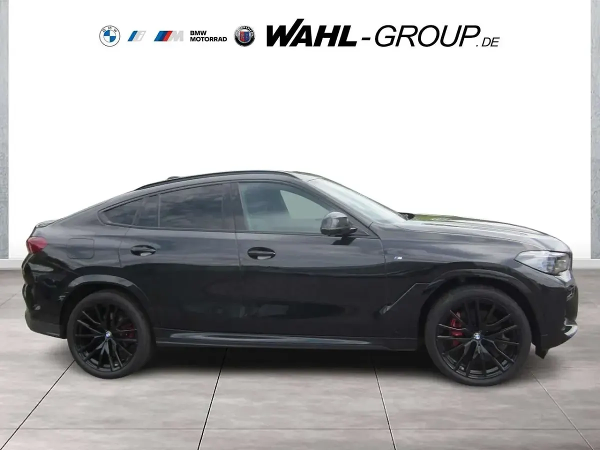 Gebraucht BMW X6 M Sport 286 PS (210 kW) 2023 Saphirschwarz SUV