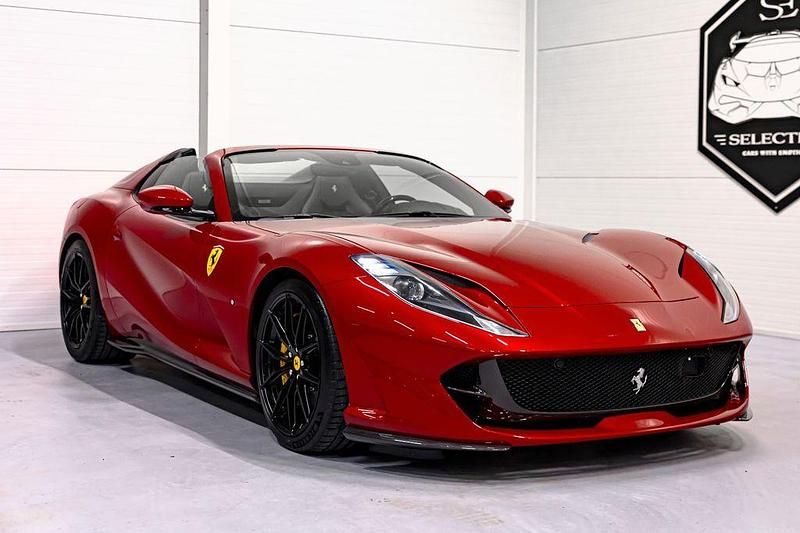 Gebraucht Ferrari 812 799 PS (587 kW) 2021 Rot Cabrio